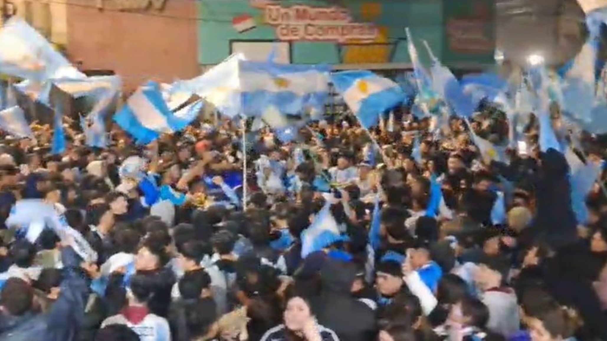 Festejos por Argentina en Comodoro: más de 45 mil personas celebraron sin incidentes en el centro