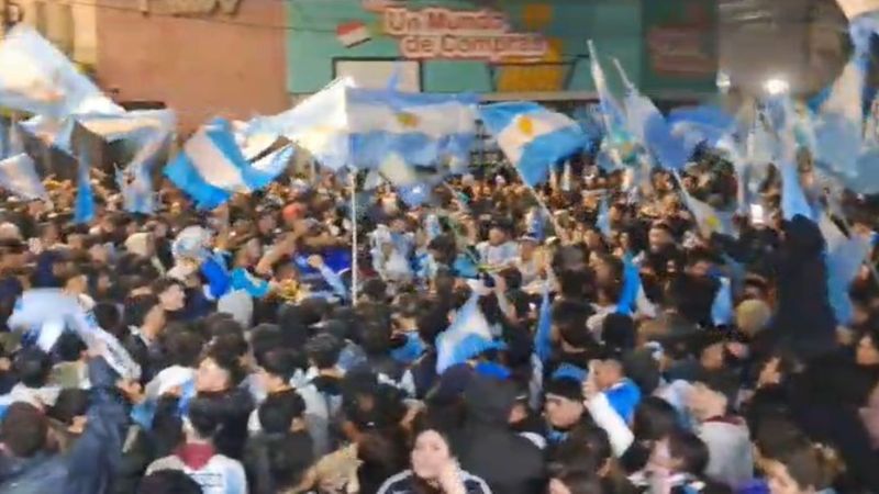 Festejos por Argentina en Comodoro: más de 45 mil personas celebraron sin incidentes en el centro