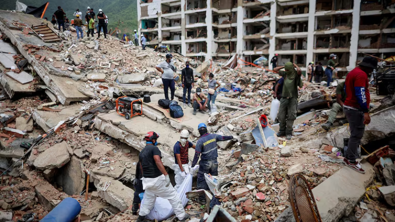 Ya son 4.490 los muertos por los terremotos en Venezuela: encontraron otras 157 víctimas