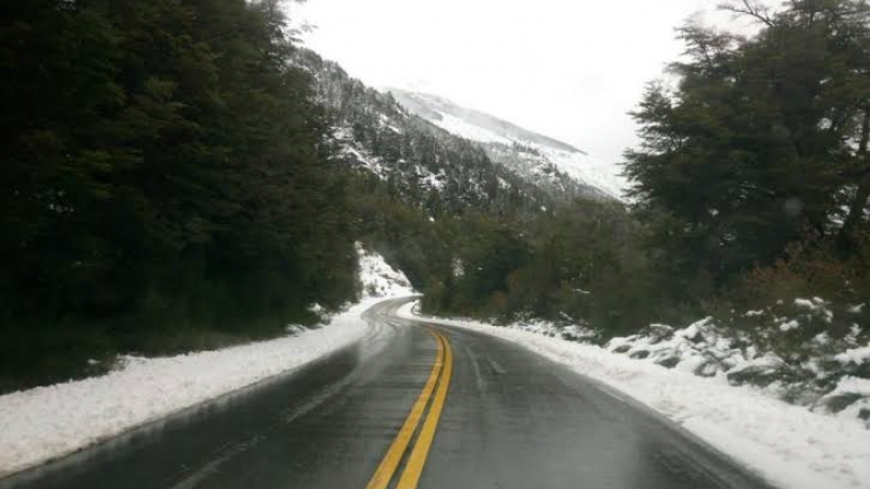 Alerta amarilla por nevadas en la cordillera de Chubut para este lunes