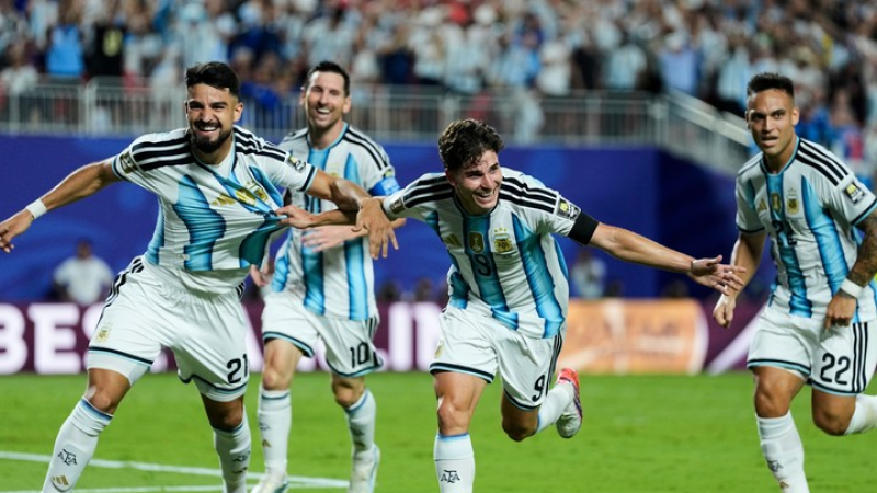 Partido histórico: Argentina enfrenta a Inglaterra por un lugar en la final del Mundial