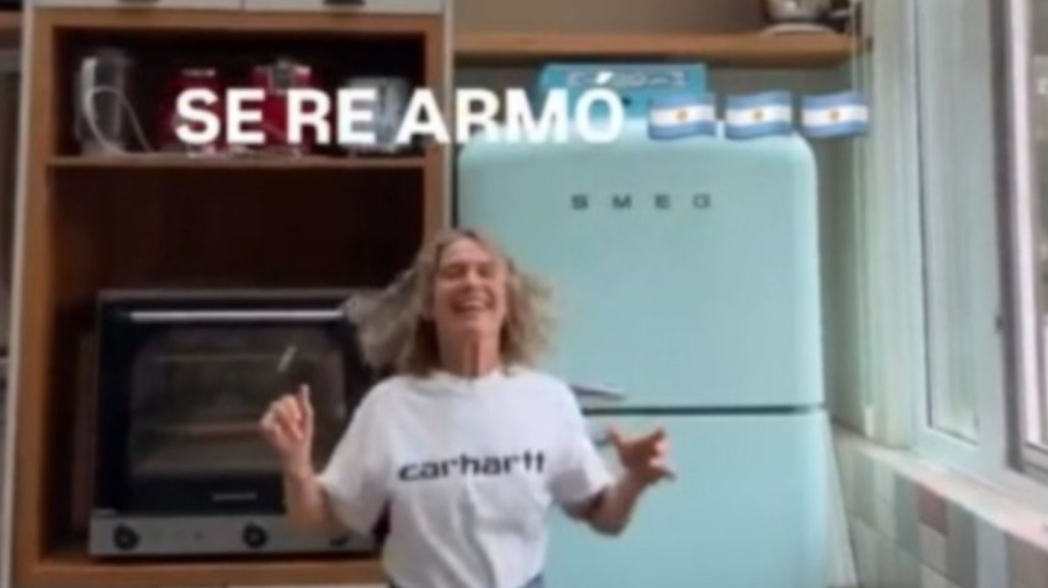 Maru Botana calentó la previa de la semifinal bailando "La Cuarta Estrella" desde su cocina