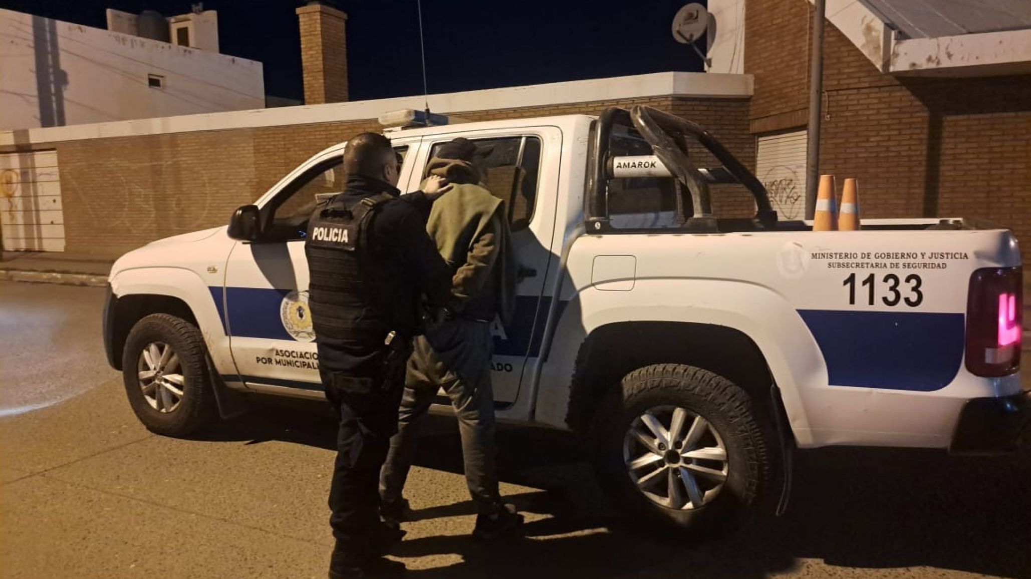Lo buscaban por la Justicia y cayó durante un patrullaje en Comodoro