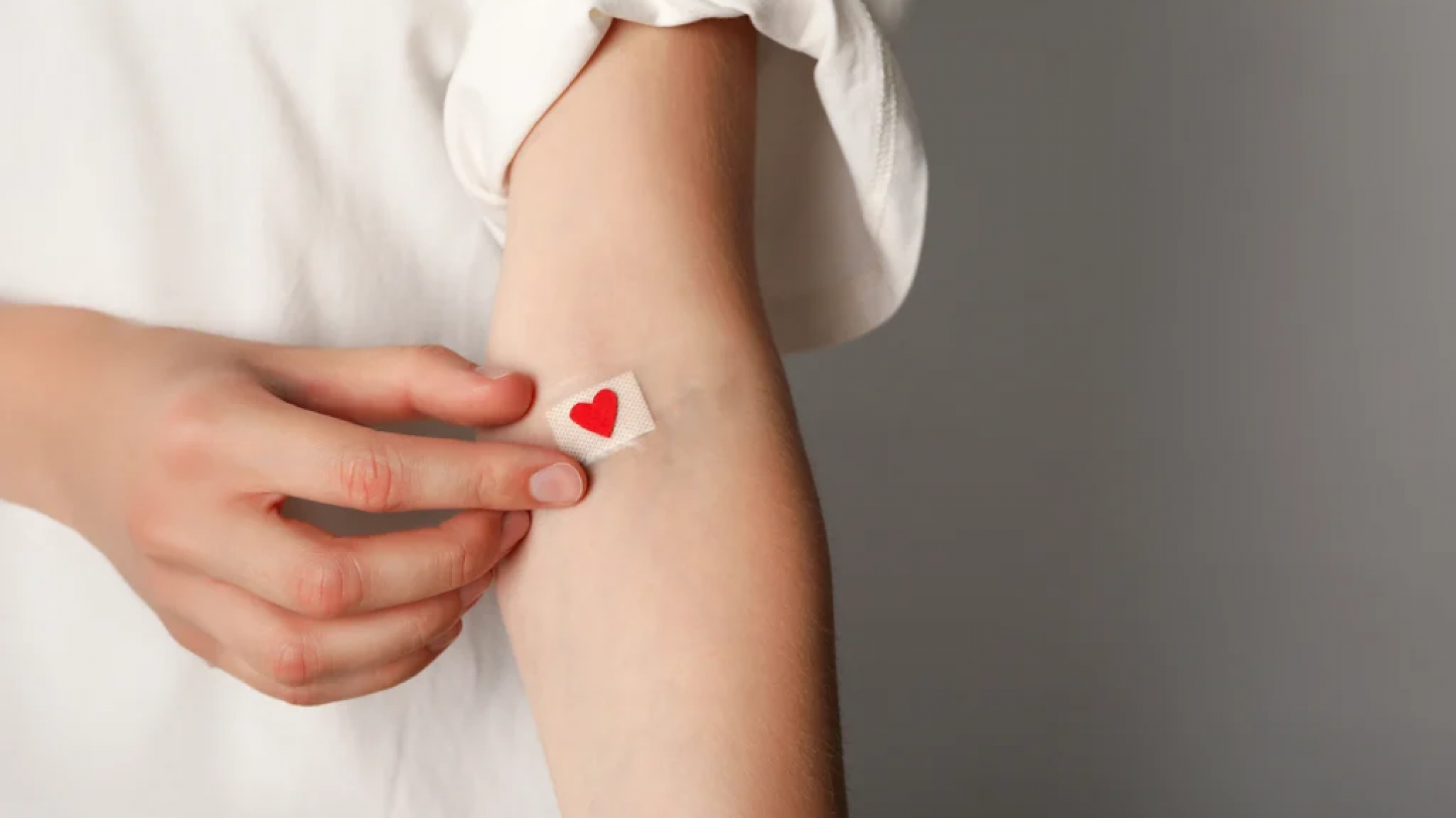 Piden donantes de sangre y plaquetas para un joven chubutense que realiza un tratamiento en Buenos Aires