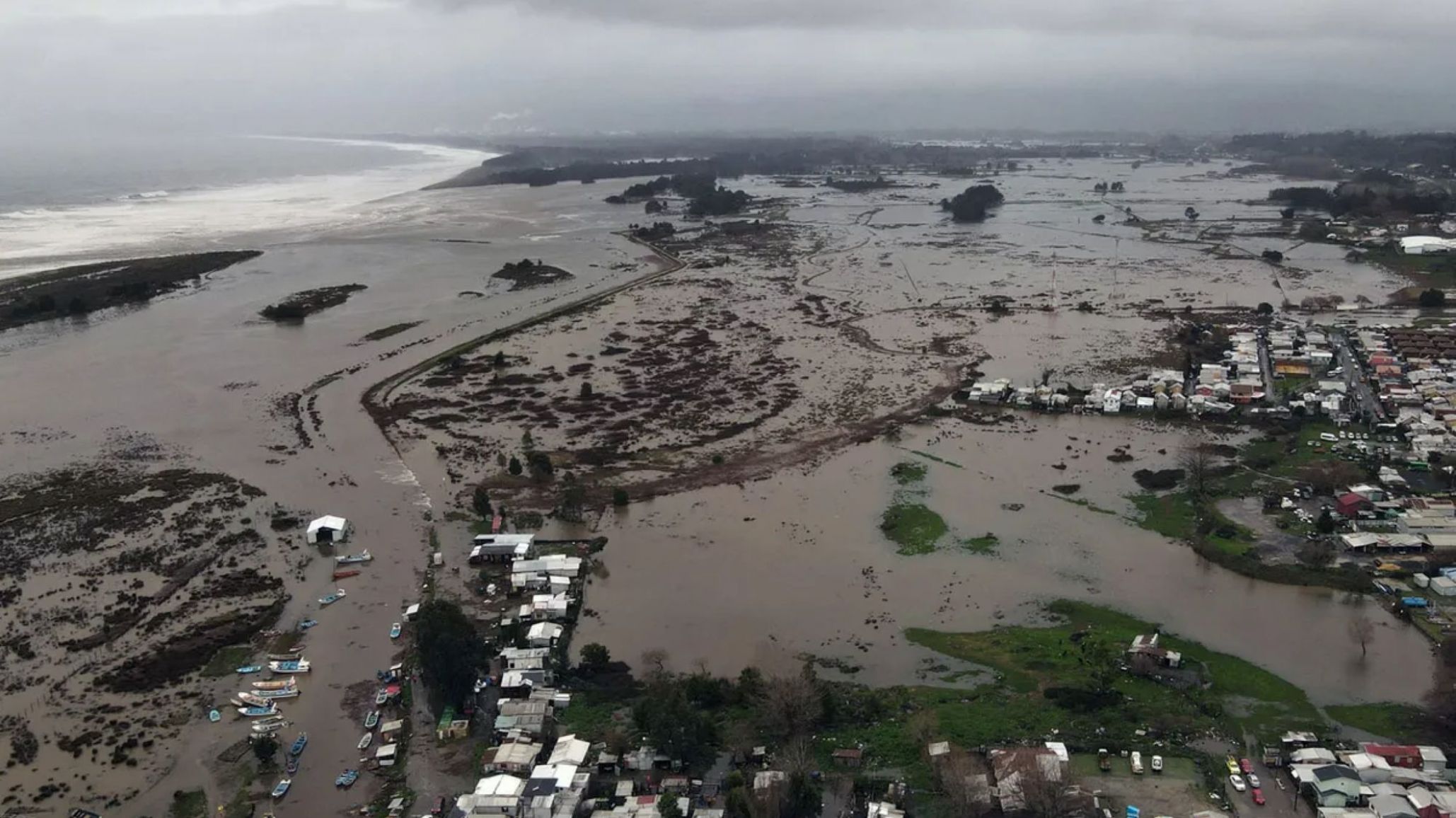 Temporal histórico en Chile: al menos cuatro muertos, miles de afectados y alerta en gran parte del país
