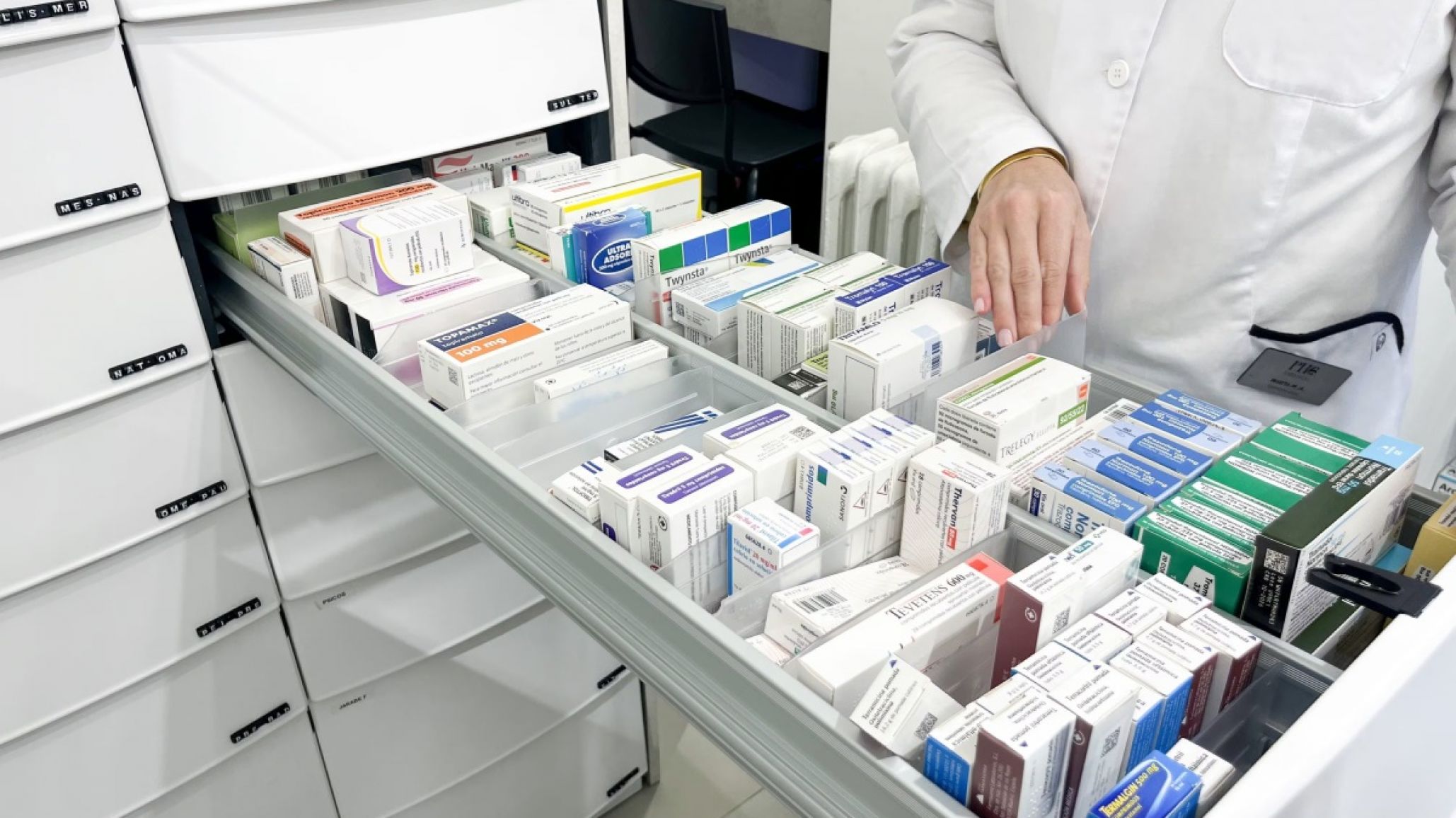 "Vender medicamentos fuera de las farmacias pone en riesgo la salud": fuerte rechazo de farmacéuticos de Chubut al proyecto del Gobierno