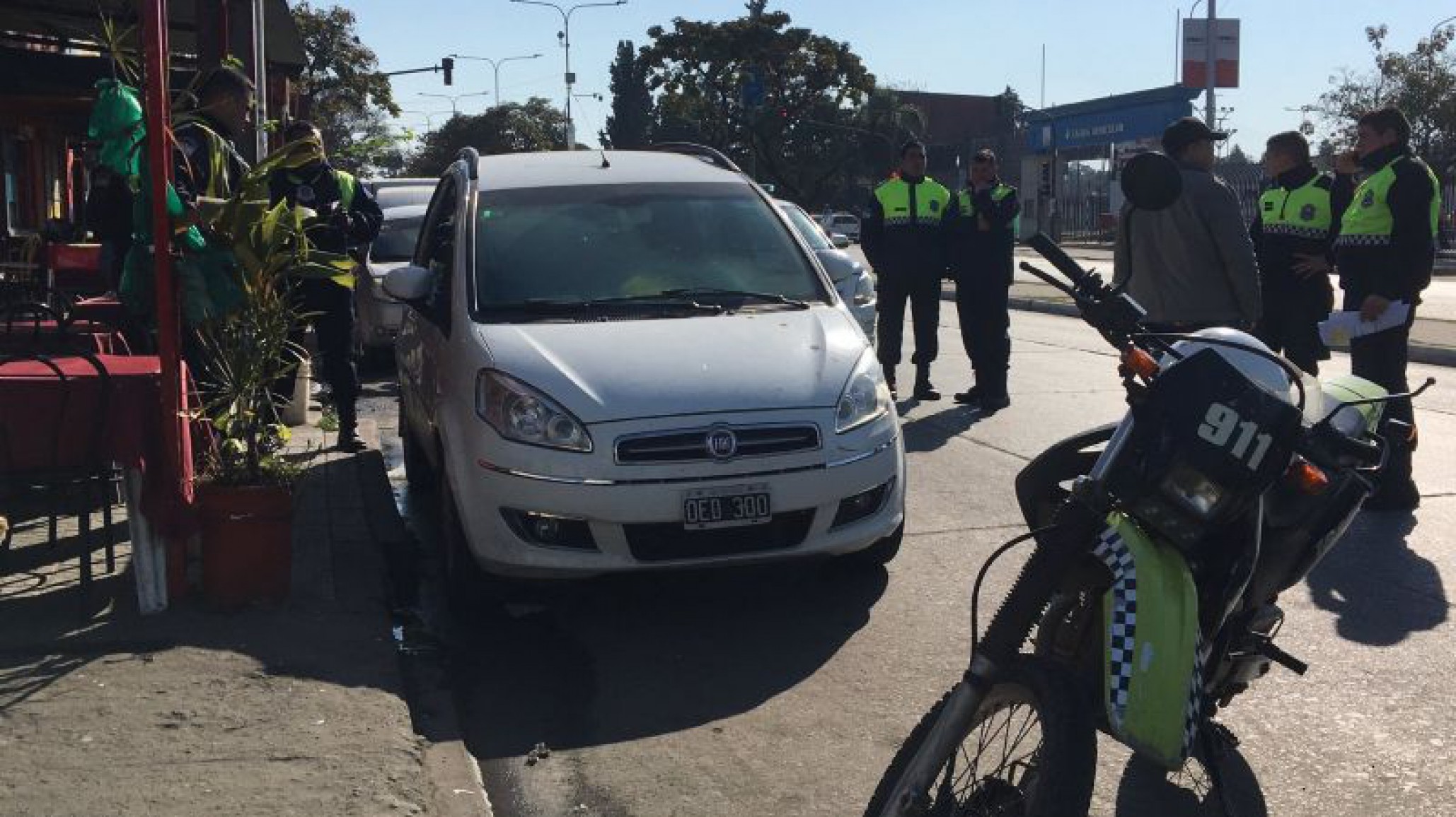 Le robaron el auto y lo encontró al otro día: el ladrón estaba dormido adentro
