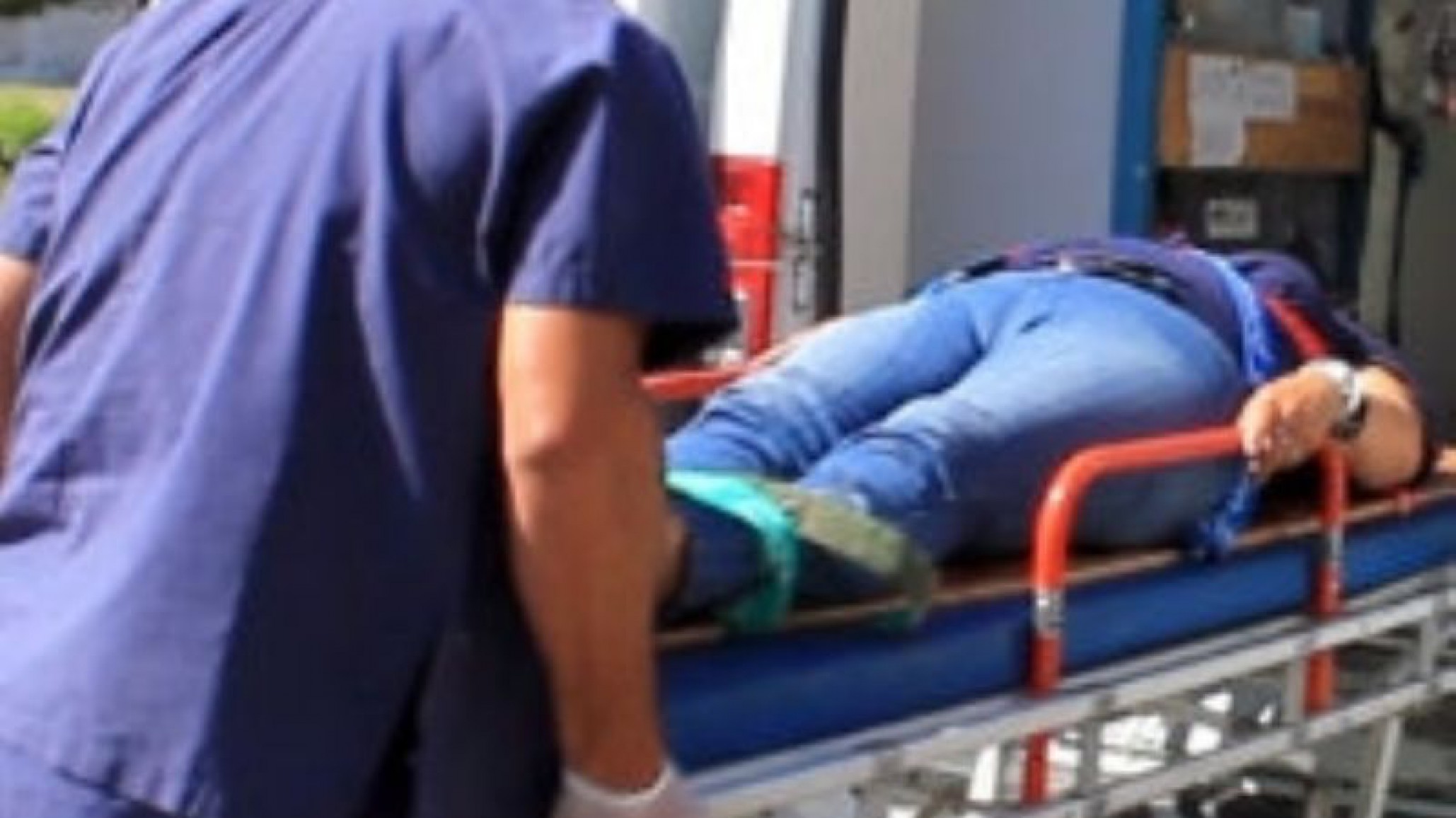 Embistieron a un peatón en Avenida Hipólito Yrigoyen