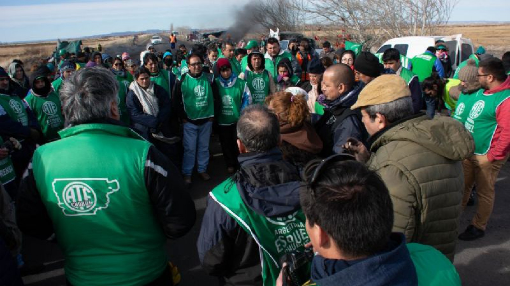 Docentes cortan la ruta 26 en reclamo por el pago de salarios