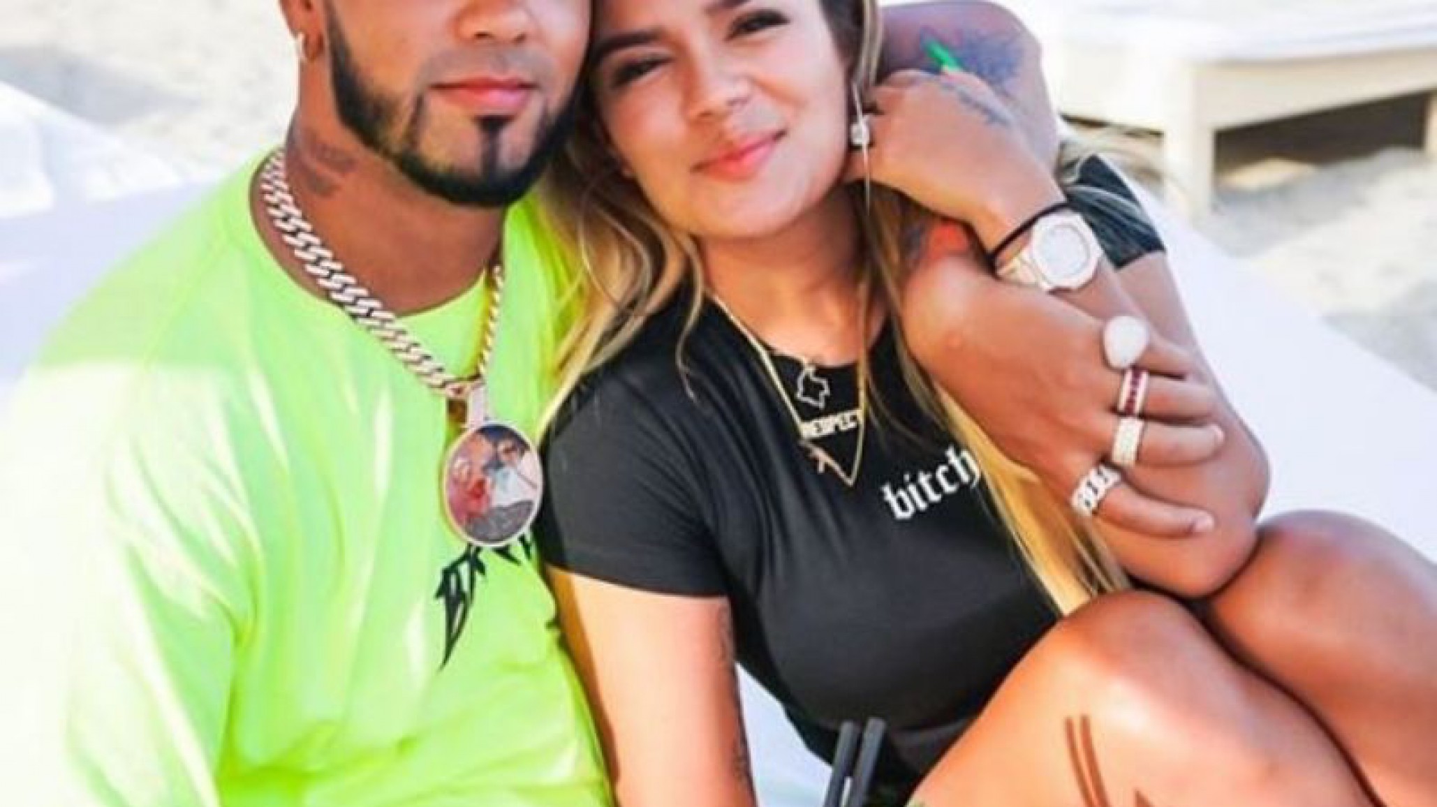 Karol G festejó de manera íntima su primer año de noviazgo con Anuel AA