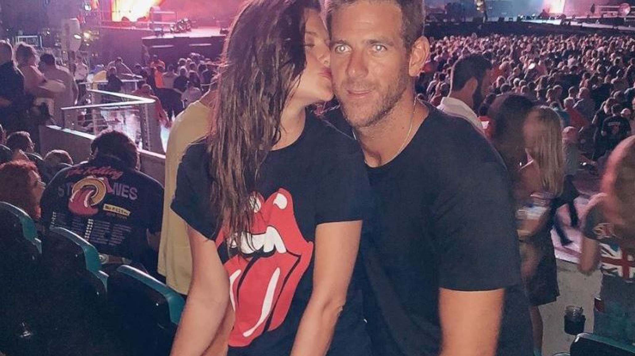 Jujuy Jiménez y Del Potro muy enamorados en el recital de los Rolling Stones