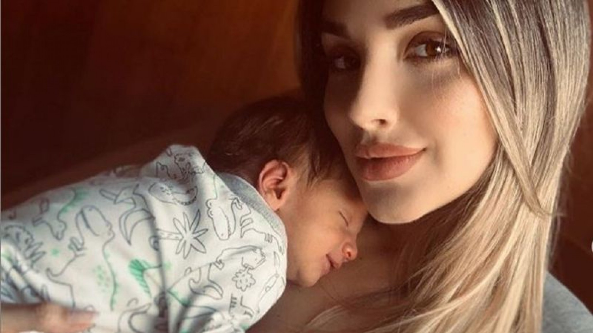 Derretida de amor”, el video más tierno de Melina Ramírez y su bebé