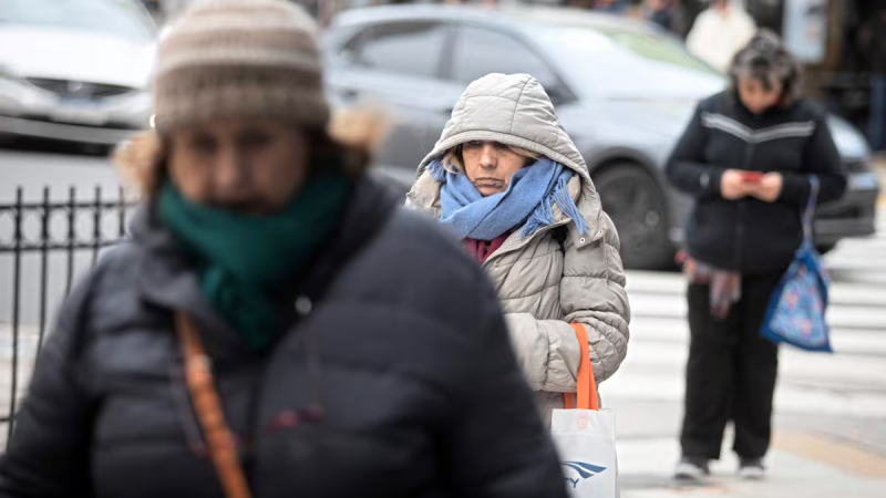 El Municipio pidió extremar las precauciones ante el alerta roja por bajas temperaturas para este miércoles
