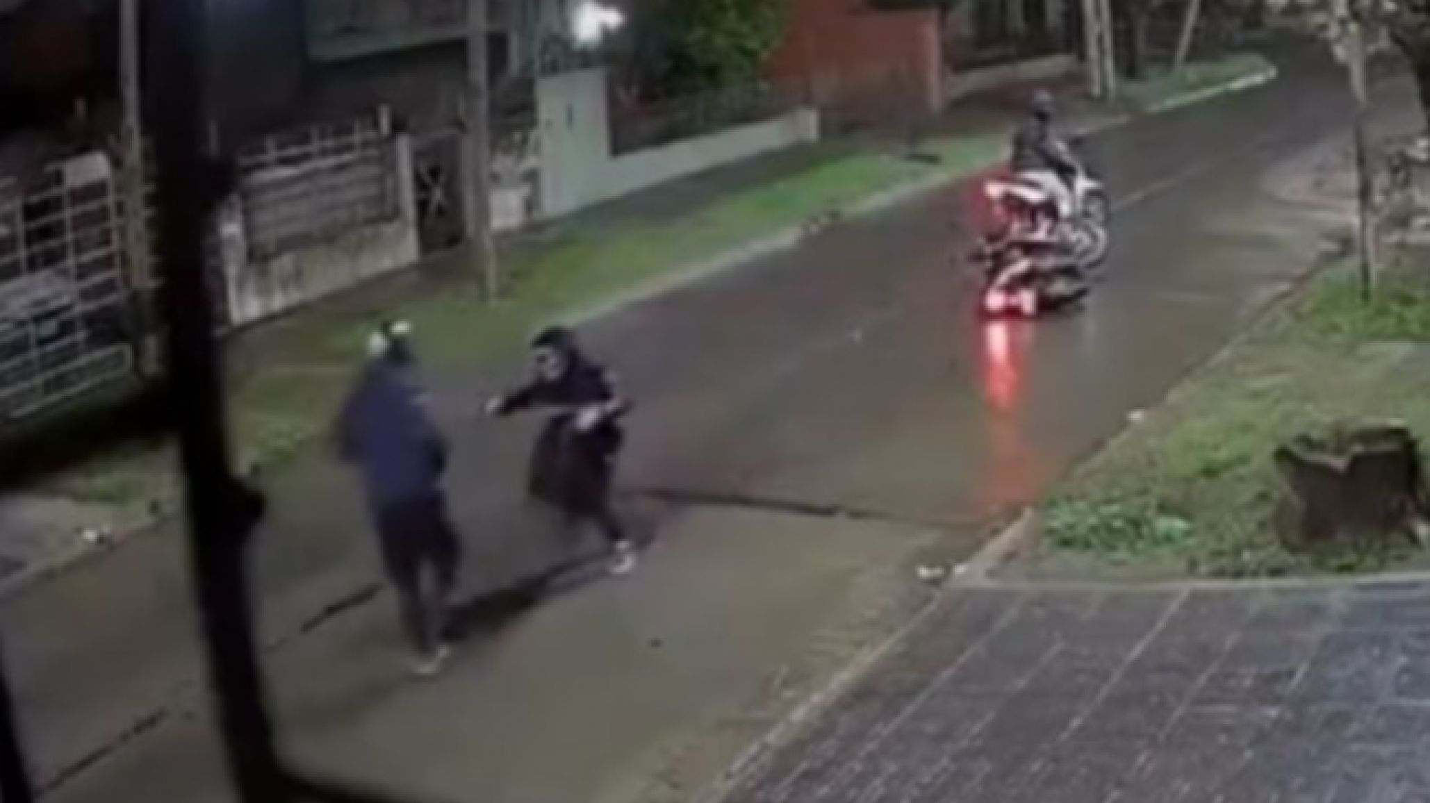 Detuvieron a dos adolescentes acusados de asesinar a un cabo de la Policía Federal para robarle la moto