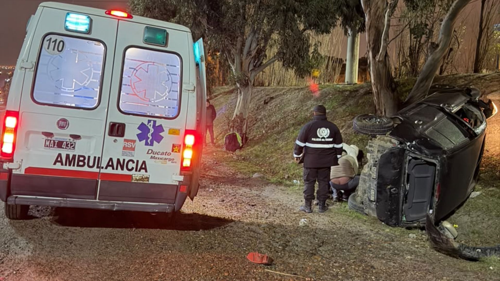Una mujer volcó con su auto en la Ruta 3 y fue hospitalizada