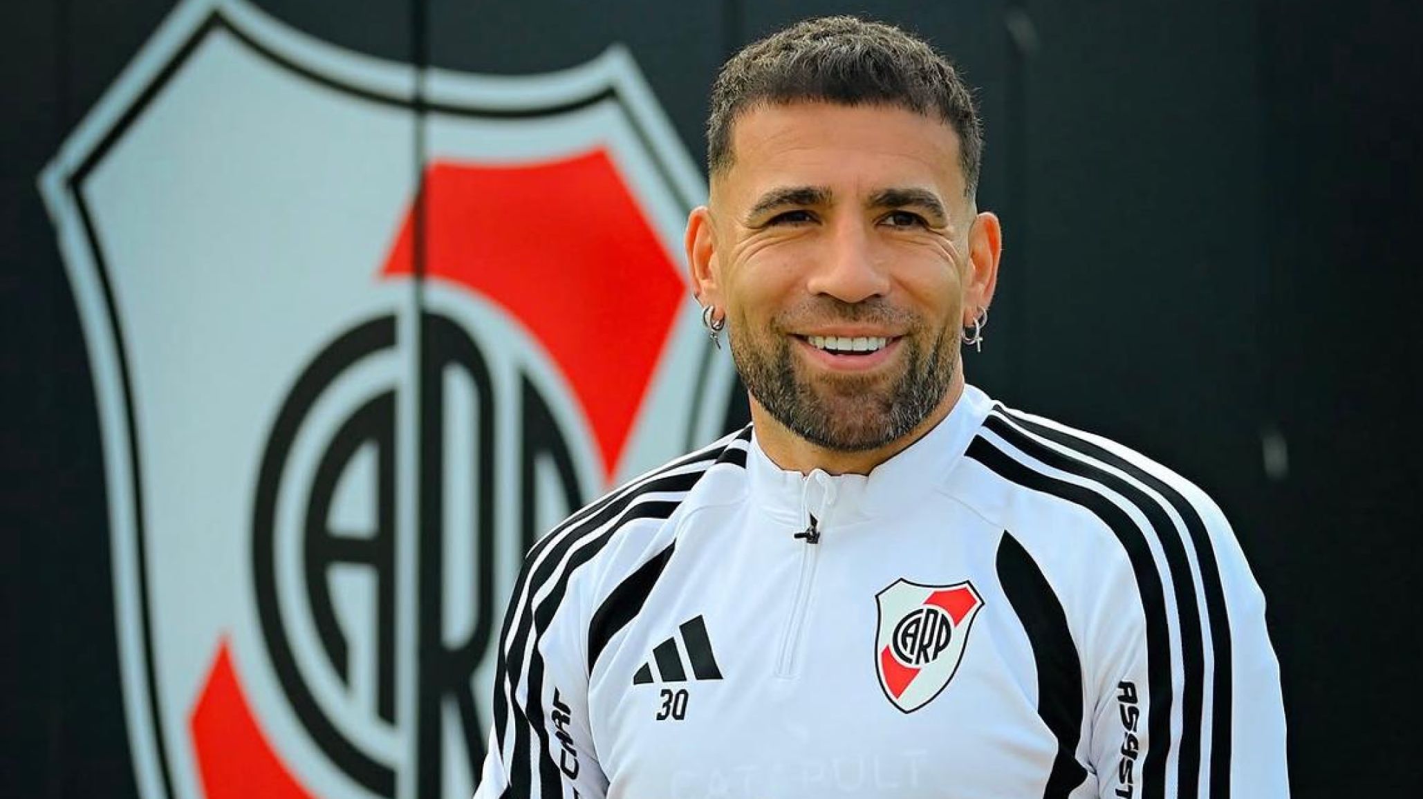 "Hoy comienza una nueva etapa en el club con el que siempre soñé": el mensaje de Nicolás Otamendi tras llegar a River