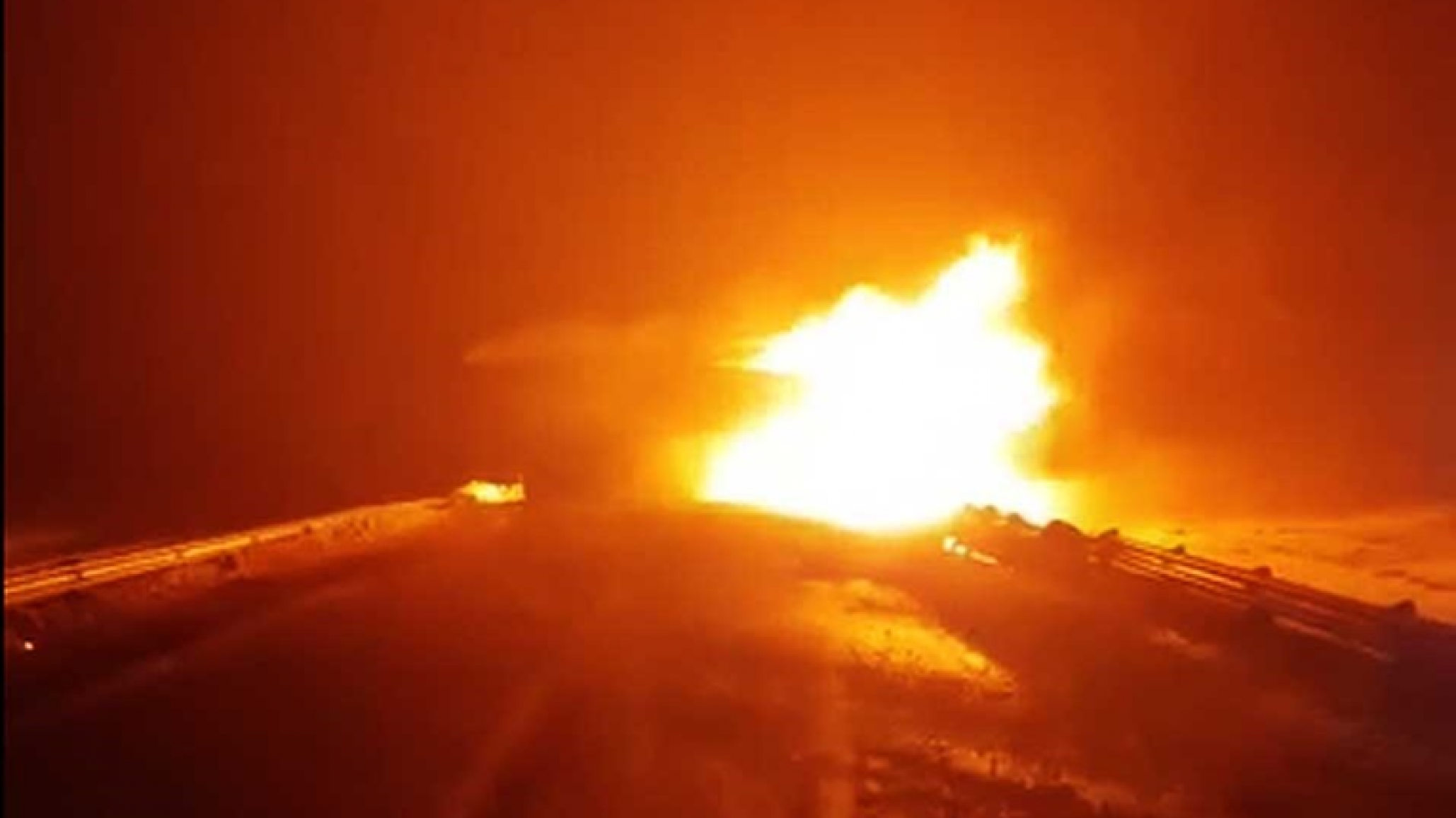 Preocupación en Ruta 3: dos camiones chocaron y se incendiaron