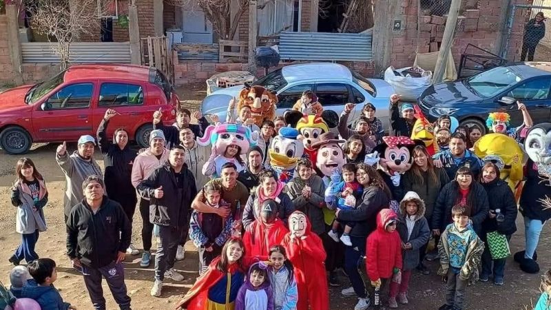 Lanzan una colecta para llevar golosinas a miles de chicos por el Día de las Infancias