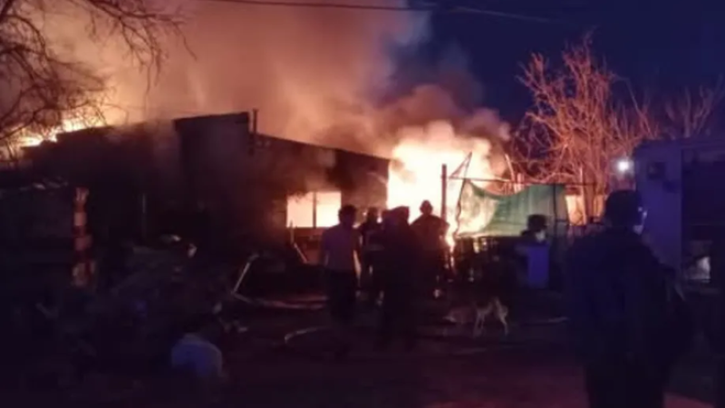 San Antonio Oeste: Un niño de 12 años quedó atrapado en el incendio de su casa y murió