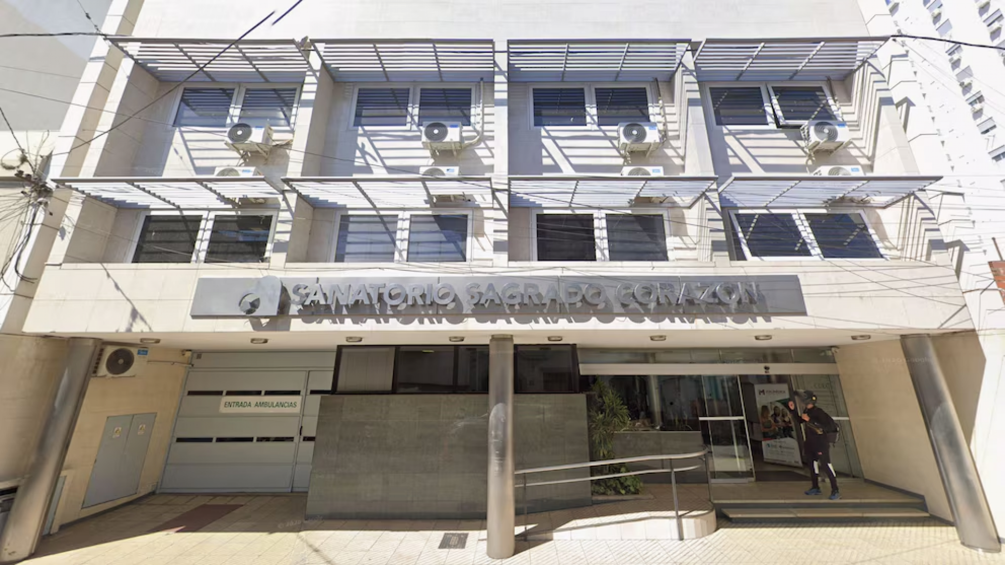 Detuvieron a un pediatra acusado de abusar sexualmente de la madre de una paciente durante una consulta