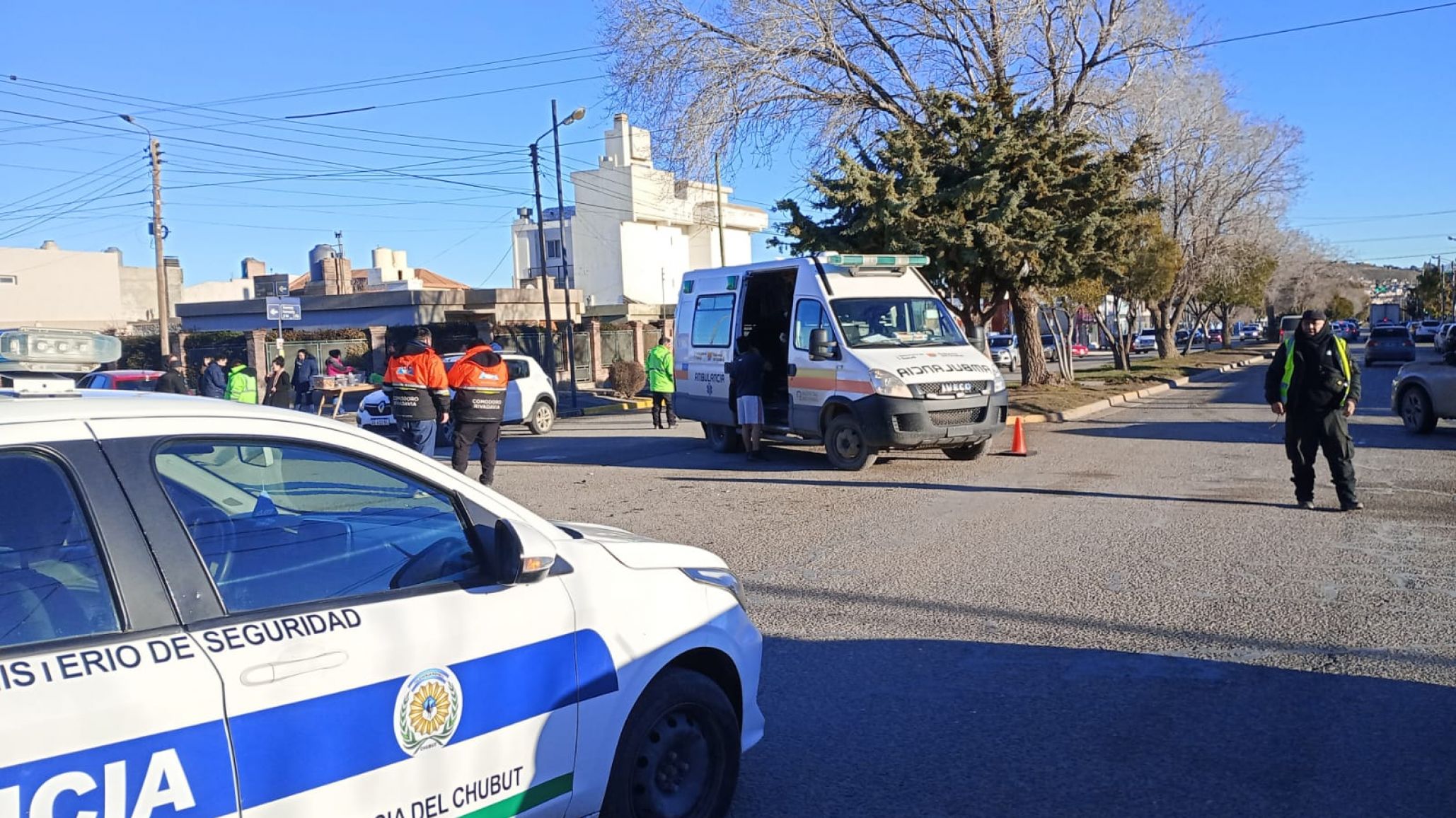 Accidente en Av. Kennedy: un motociclista fue hospitalizado