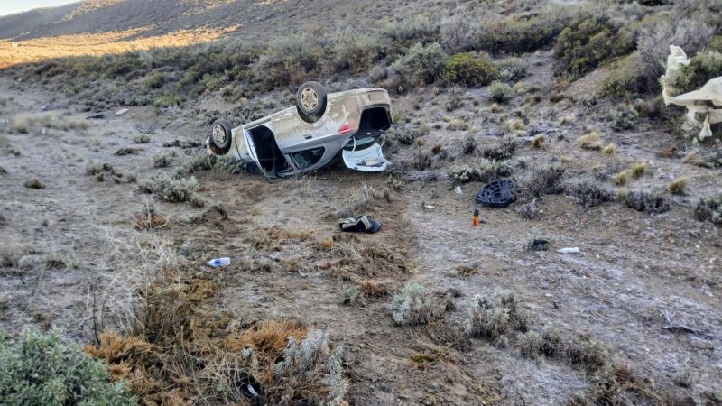 Vuelco en Ruta 26 por hielo en la calzada: un auto terminó fuera de la banquina