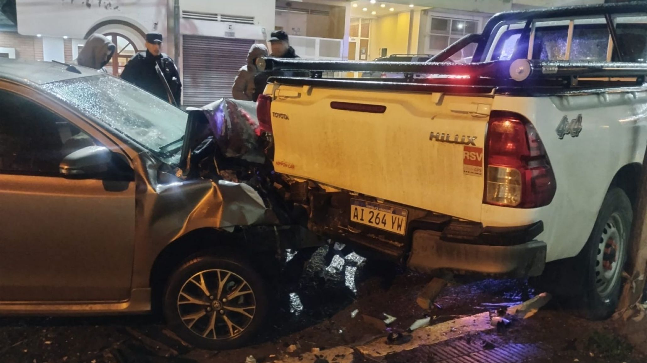 Choque en Comodoro Rivadavia: conductor dio positivo en alcoholemia tras colisión en pleno centro