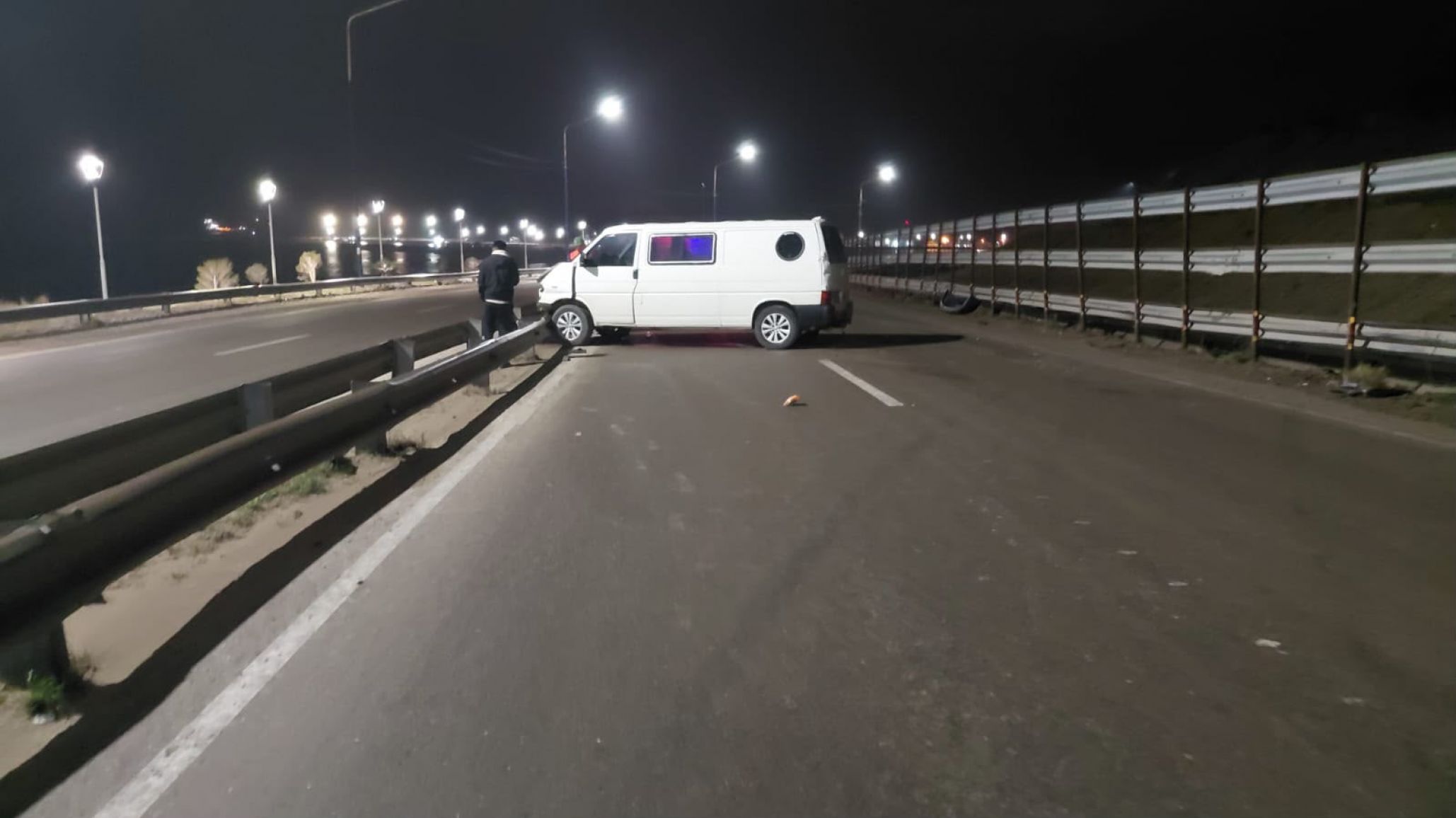 Accidente en la Ruta 3: una camioneta terminó contra el guardarraíl cerca del Cenotafio