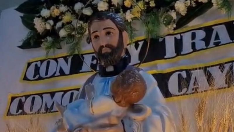 "Venimos a agradecer y a pedir trabajo": cientos de fieles celebran a San Cayetano en Comodoro