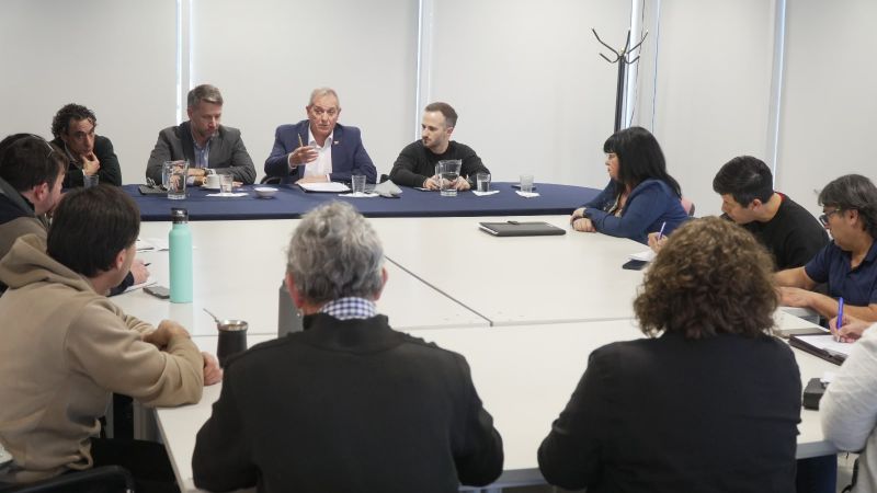 Paritaria docente: el Gobierno del Chubut alcanzó un acuerdo salarial con los gremios del sector