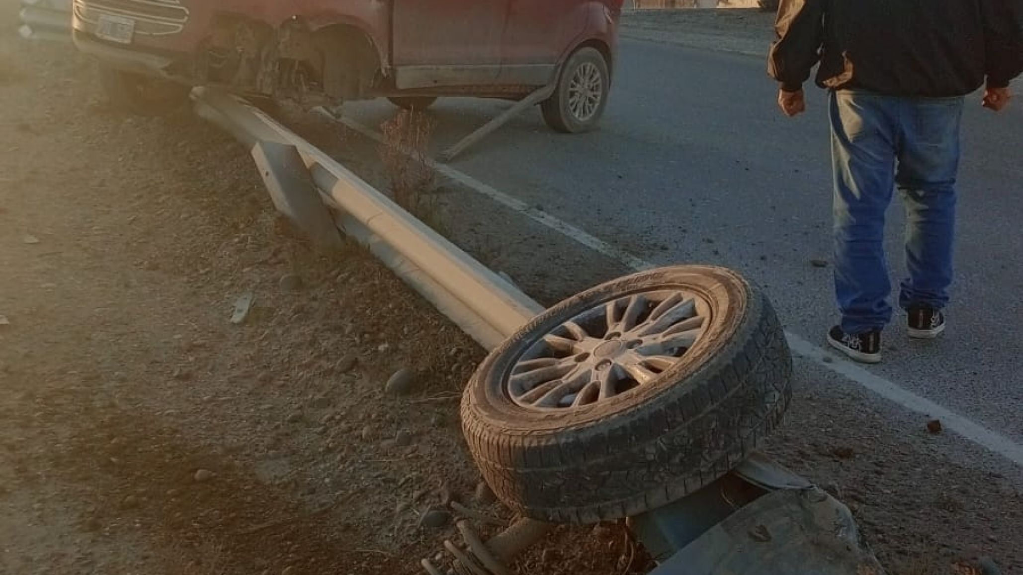Comodoro: perdió el control de su camioneta, terminó sobre el guardarraíl y fue hospitalizada
