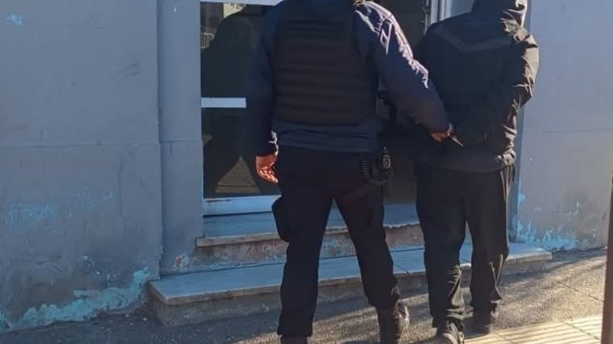 Detuvieron en la Terminal de Comodoro a un joven que tenía pedido de captura