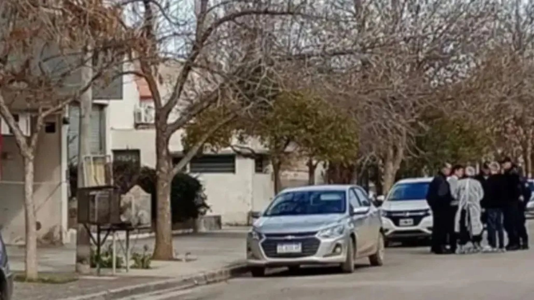 Investigan un posible pacto suicida de dos jubilados: cobraban $600 mil cada uno y el alquiler subía a más de $1 millón