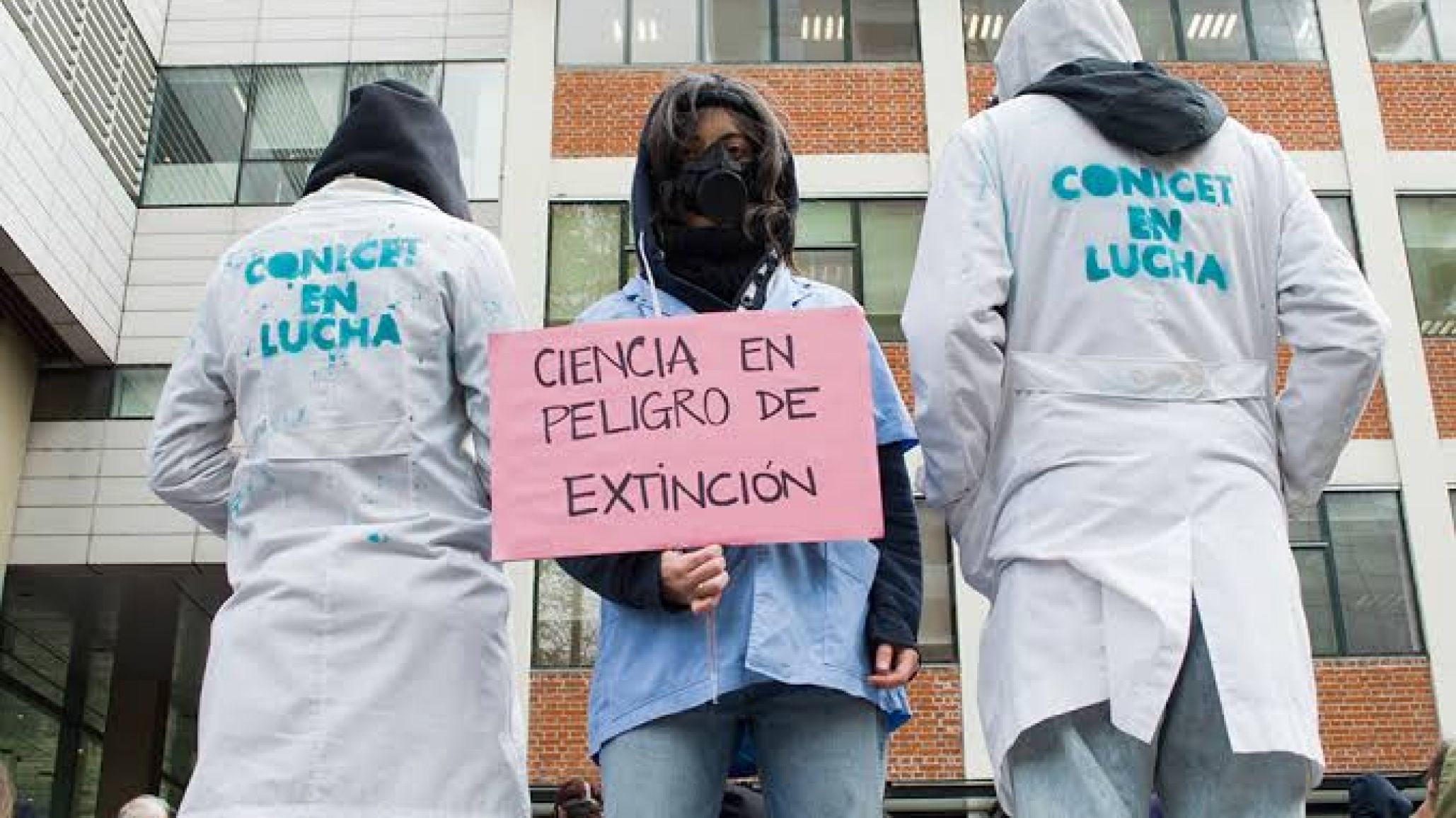 El cientificidio avanza