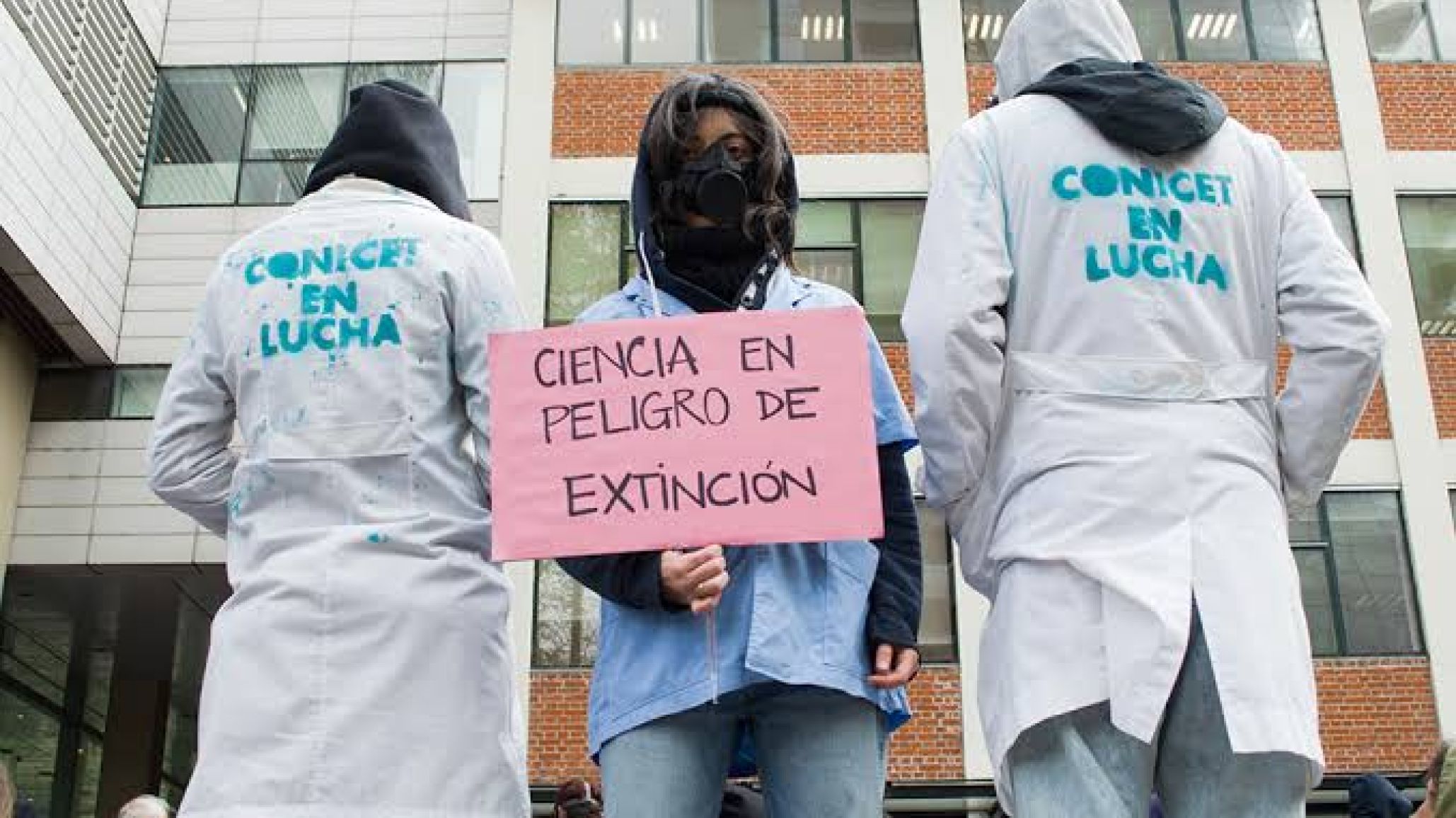El cientificidio avanza