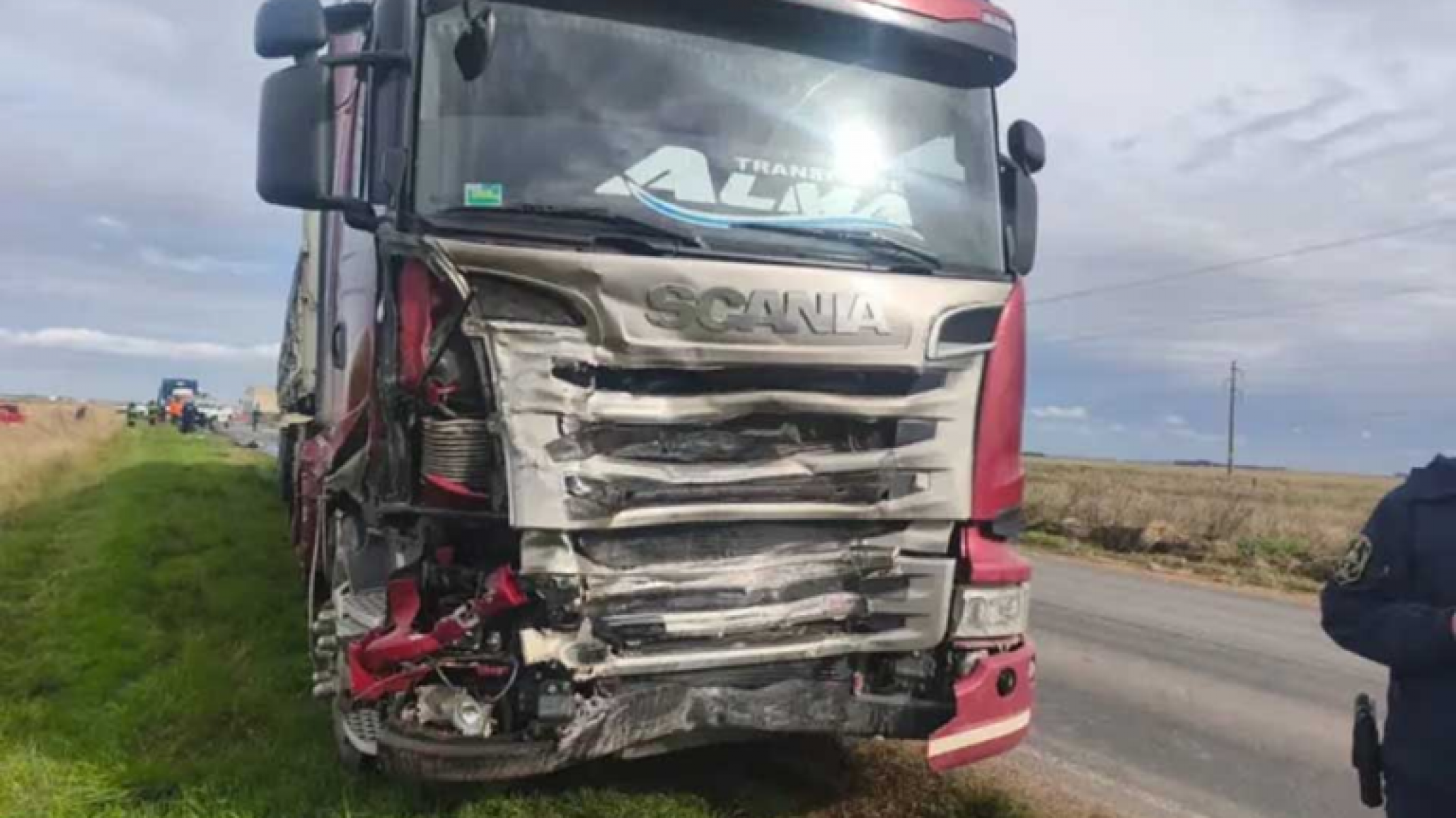 Accidente fatal en Ruta 51: un camionero de Rada Tilly chocó de frente con un auto y murió una persona