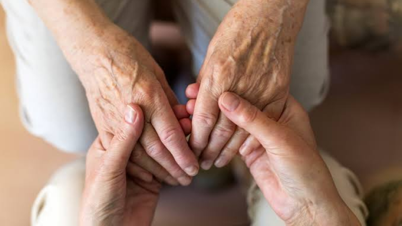 La Justicia ordenó a Seros cubrir el 100% del cuidado domiciliario de una mujer de 90 años