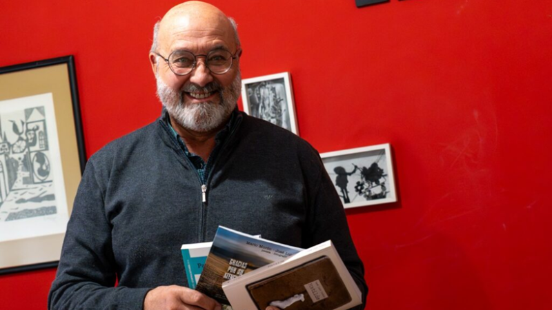 José Luis Tuñón fue reconocido por sus 45 años de trayectoria y una obra suya llegará a Bellas Artes