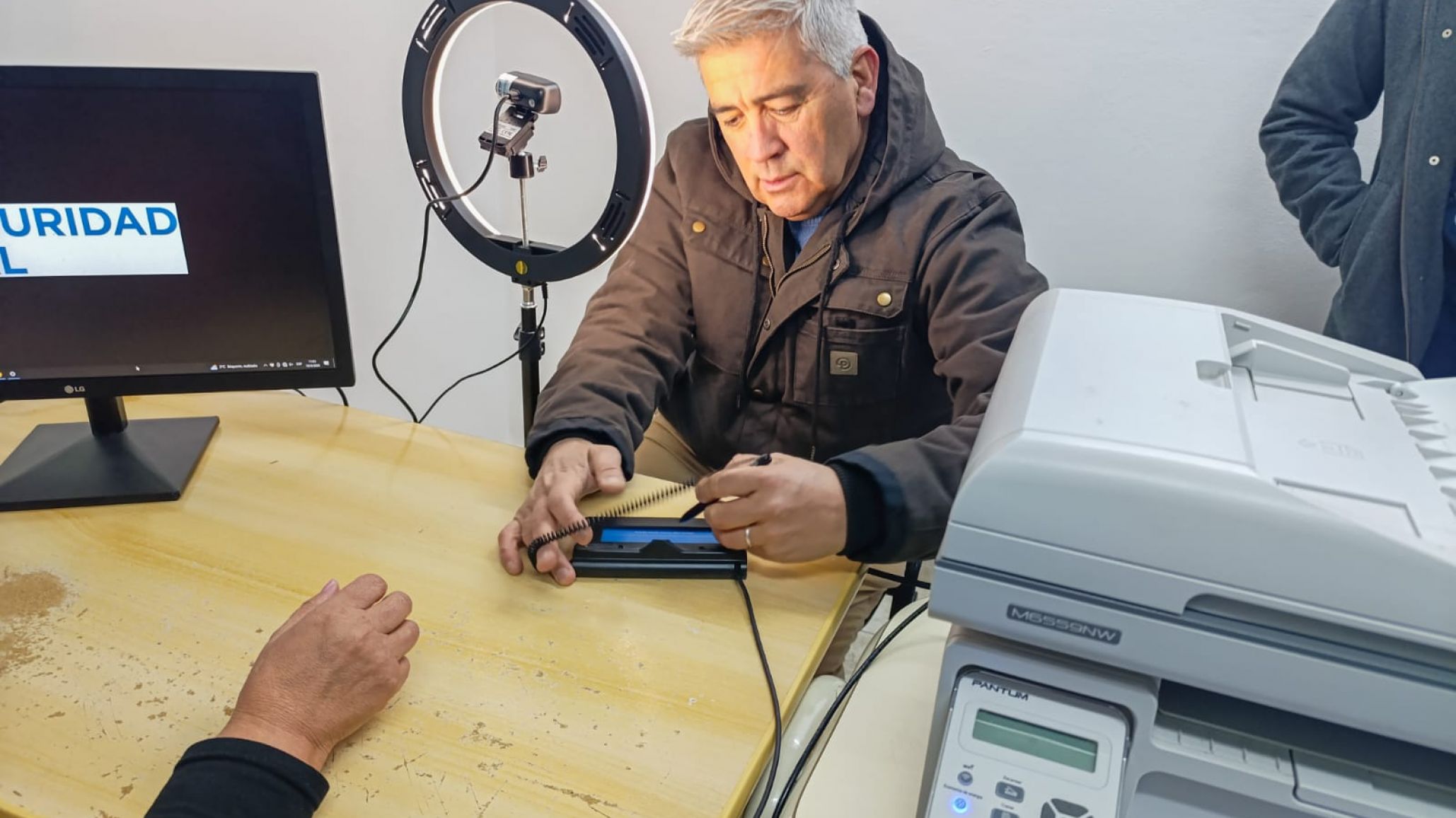 Provincia inauguró un Centro de Emisión de Licencias en Gobernador Costa