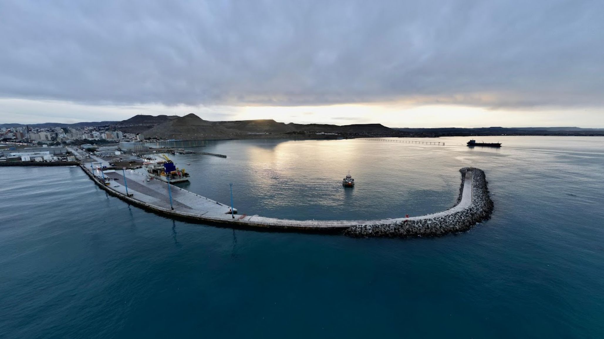 Puerto de Comodoro Rivadavia: concursos, paseos y múltiples propuestas para festejar los 30 años del muelle "Antonio Morán"