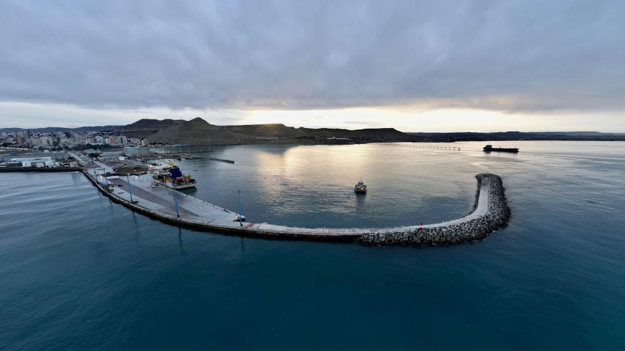 Puerto de Comodoro Rivadavia: concursos, paseos y múltiples propuestas para festejar los 30 años del muelle "Antonio Morán"