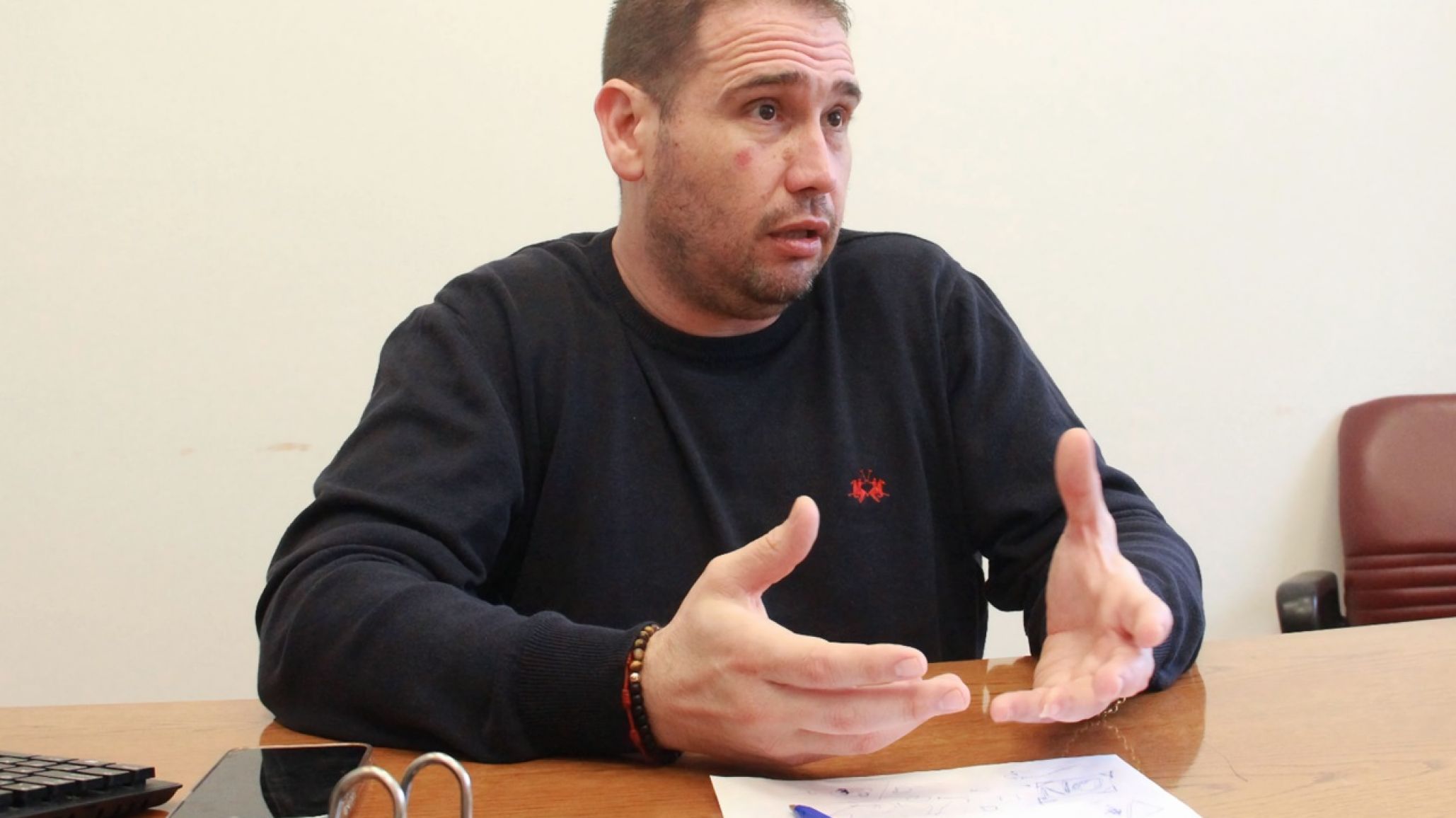 Fita dijo que hay que hacer política en el territorio: "Dejar un poco el TikTok por el toc toc"