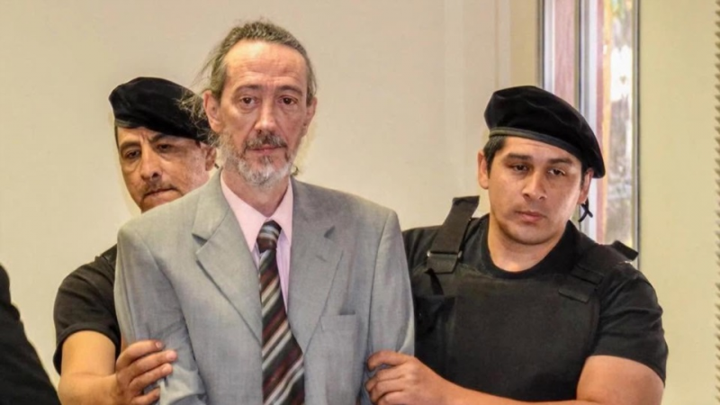 Tras el pedido de Torres, trasladaron al "Gusano" Menocchio al penal de Ezeiza