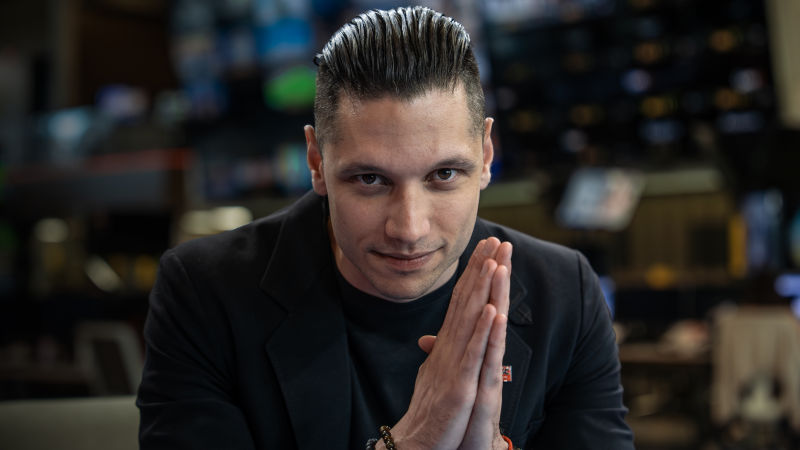 Agustín Canolik llega a Comodoro con "Misterios Mentales", un show interactivo de ilusionismo y mentalismo