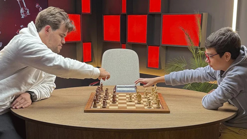 Con solo 12 años, Faustino Oro derrotó al número uno del mundo, Magnus Carlsen
