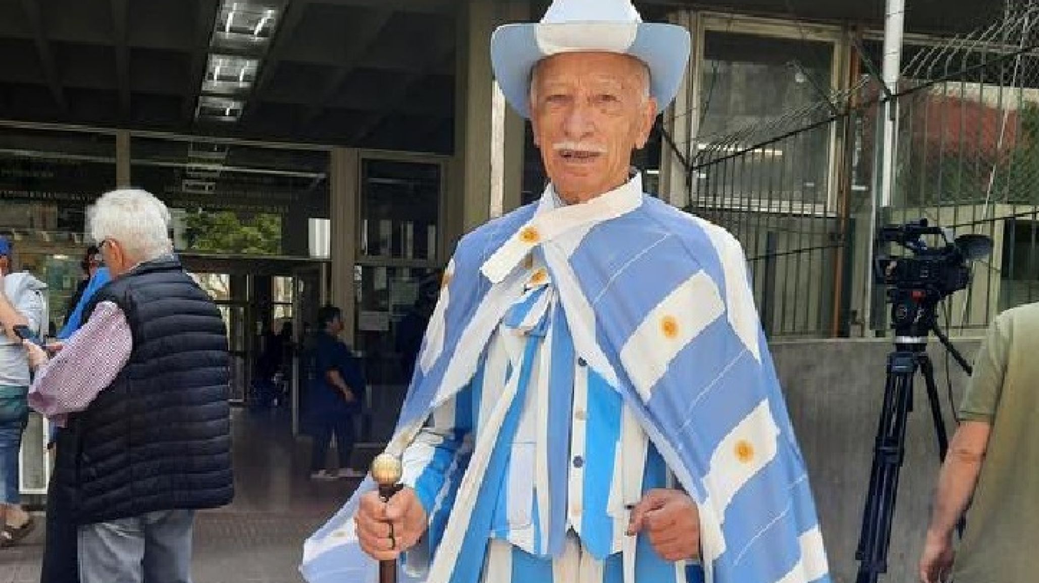 Adiós a Jorge Williams: el sastre nacido en Dolavon que vistió la argentinidad y se convirtió en leyenda