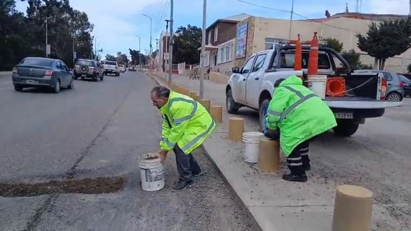 Comodoro: taparon un enorme bache de la Ruta 3 con tierra
