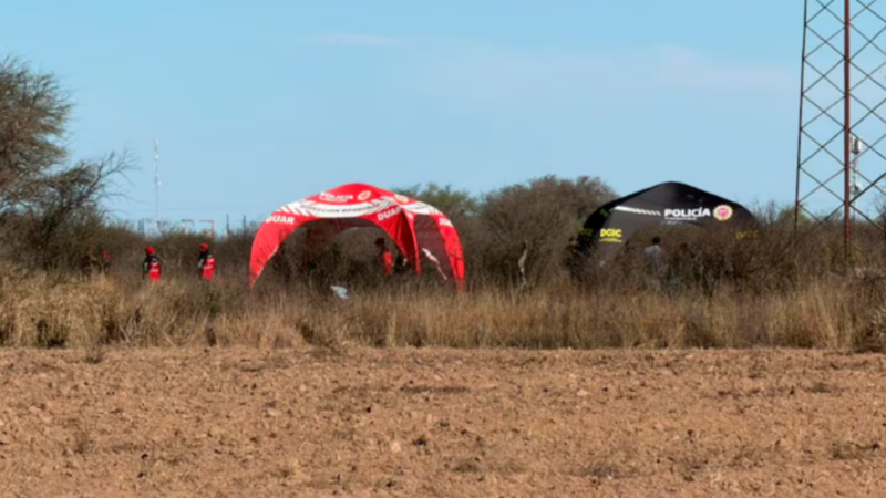 Macabro hallazgo en Córdoba: investigan la aparición de un cuerpo decapitado en un descampado