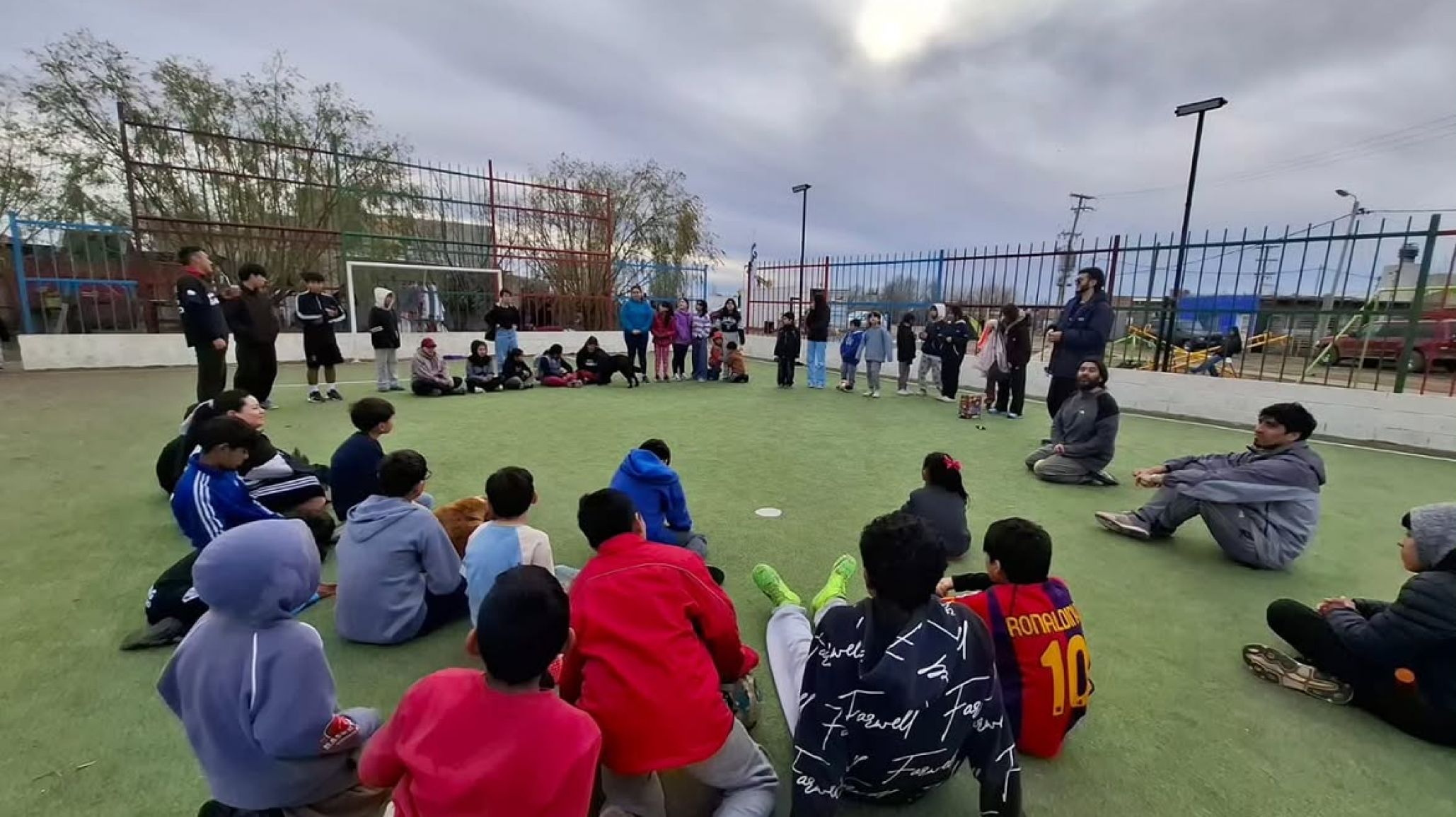 Buscan donaciones y voluntarios para festejar el Día de las Niñeces en el barrio Comipa