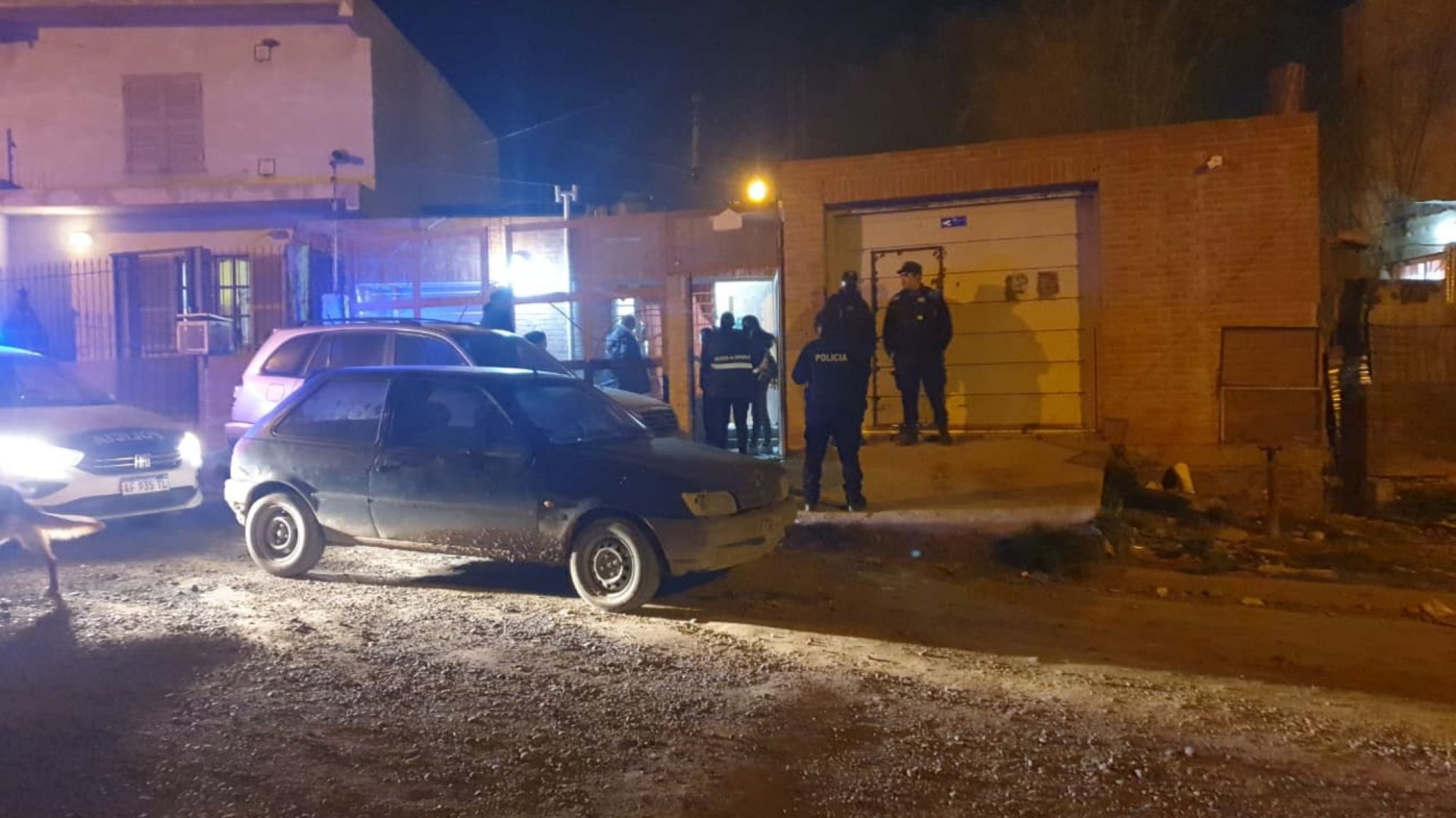 Una mujer fue detenida tras dañar un auto y agredir a una policía en Comodoro